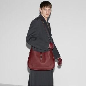 Gucci Red Leather Messenger Bag with Sophisticated Design